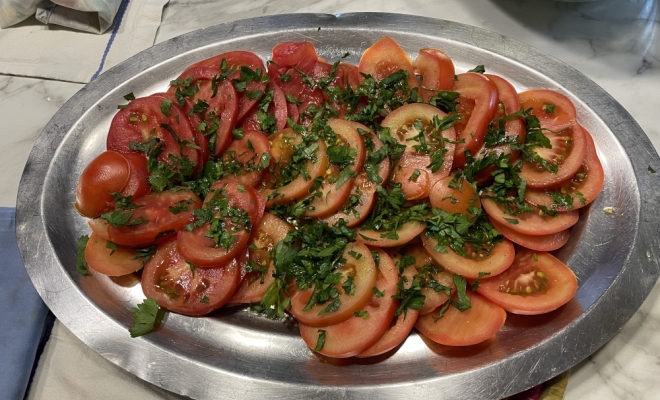 À la ferme d’ alzetta à Porto Vecchio on commence la dégustation des premières tomates 🍅 et c’est pour la table du producteur 😋, Porto-Vecchio, La Ferme d'Alzetta